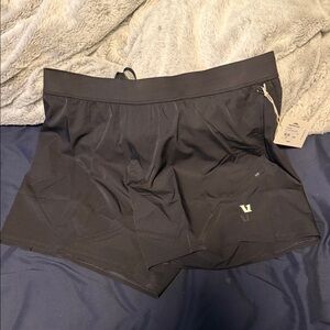 Vuori Qualify 5" lined run shorts men size Large